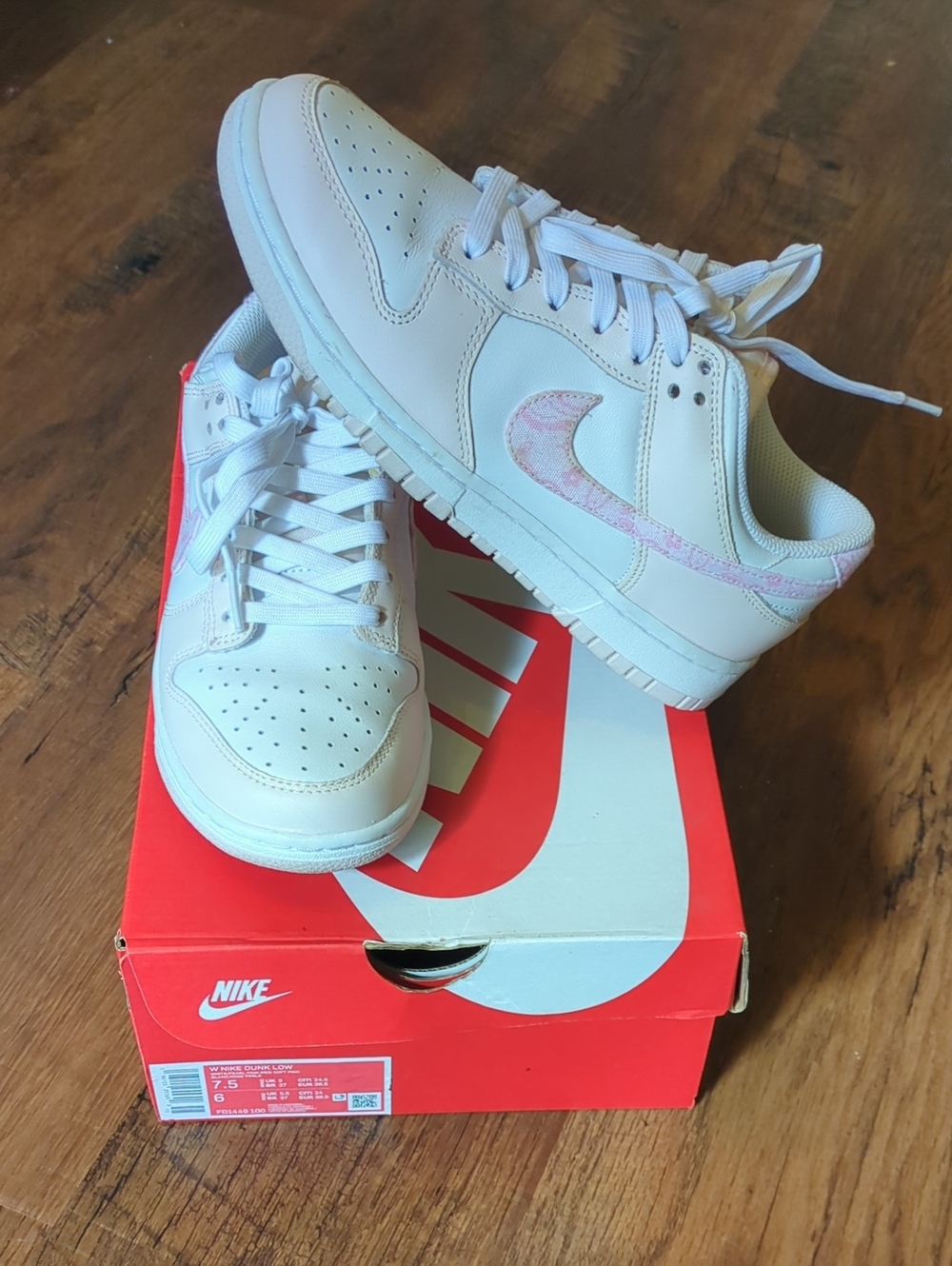Nike Dunk Low Women's Pink/White